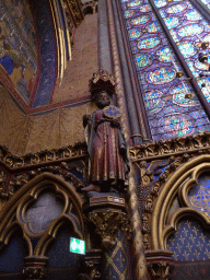 Statue of an Apostle at the northwest side of the Upper Chapel of the Sainte-Chapelle chapel