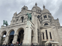 Facade of the Basilique du Sacré-Coeur church, viewed from the Parvis du Sacré-Coeur square