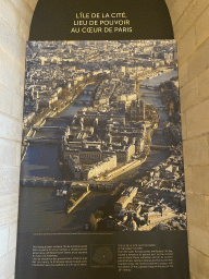 Painting and information on the Île-de-France island at the Hall of the Guards at the Conciergerie building