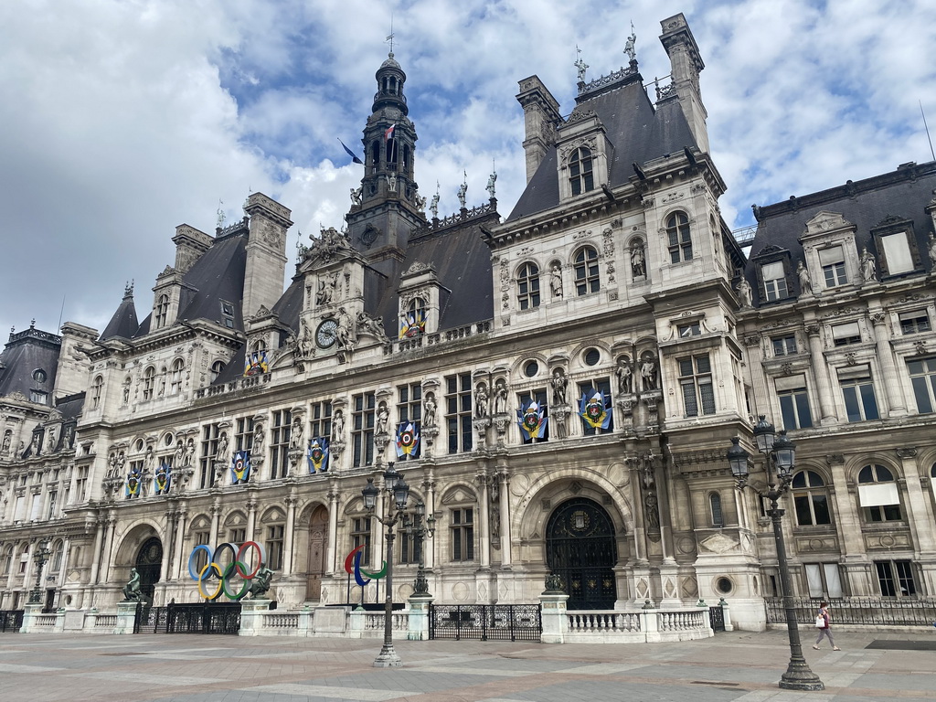 Front of the City Hall and Olympics 2024 sign at the Place de l`Hôtel de Ville square