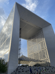 Left front of the Grande Arche de la Défense building at the Parvis de la Défense square