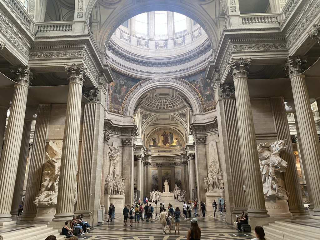 Nave, transept, dome and apse of the Panthéon