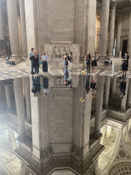Max, the Foucault Pendulum and the mirror at the transept of the Panthéon