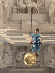 Max, the Foucault Pendulum and the mirror at the transept of the Panthéon
