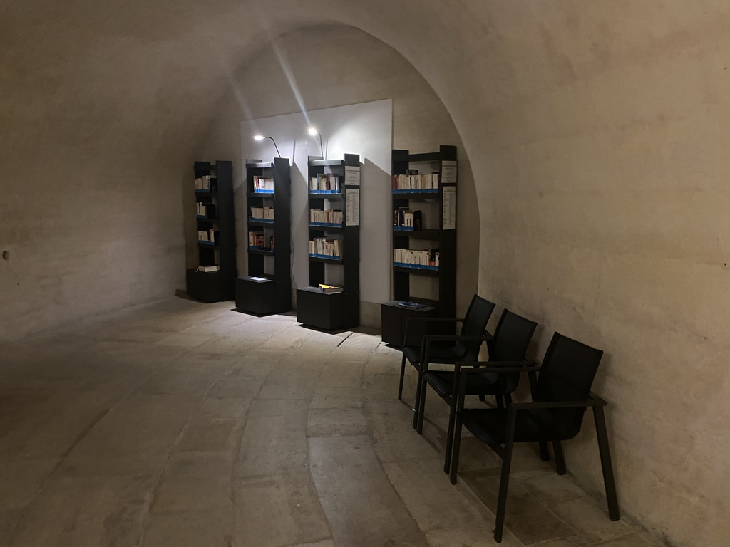 Small library at the Crypt of the Panthéon