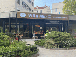 Front of the Villa Min restaurant at the Avenue Marceau