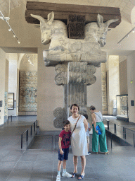 Miaomiao and Max with the Capital with the foreparts of Bulls from the Audience Hall in the Palace of Darius I, at the Palace of Darius I room at the Ground Floor of the Sully Wing of the Louvre Museum