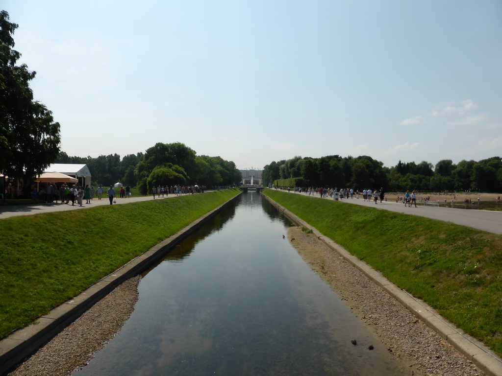 The Morskoy Canal, bridges over the Samsonovskiy Canal, the Great Cascade and the front of the Great Palace