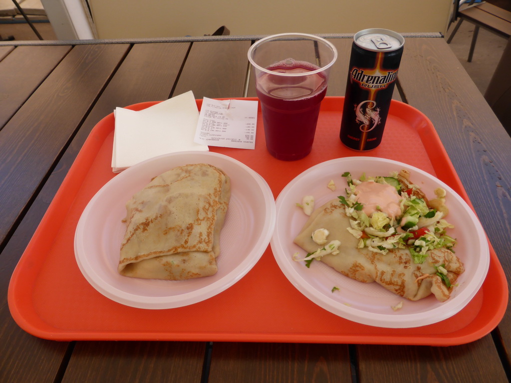 Pancakes and drinks at a restaurant near the Imperial Yacht Museum