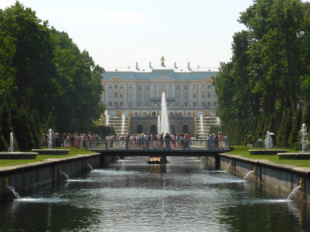 Bridges over the Samsonovskiy Canal, the Great Cascade and the front of the Great Palace