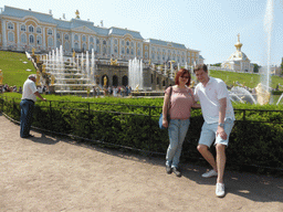 Tim and Miaomiao at the Samson Fountain and the Great Cascade, in front of the Great Palace