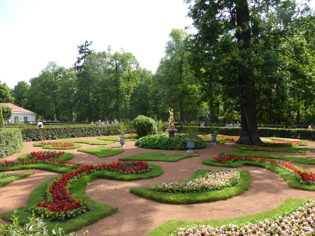 The front garden of the Monplaisir Palace