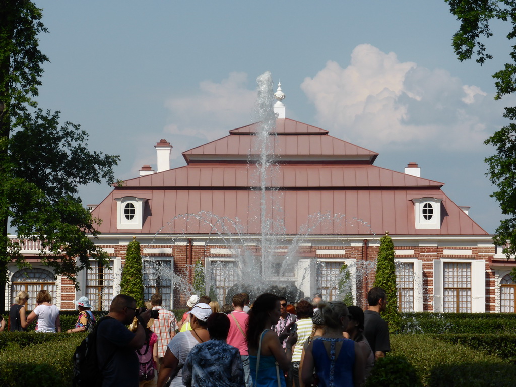 Front of the Monplaisir Palace, viewed from the touring cart