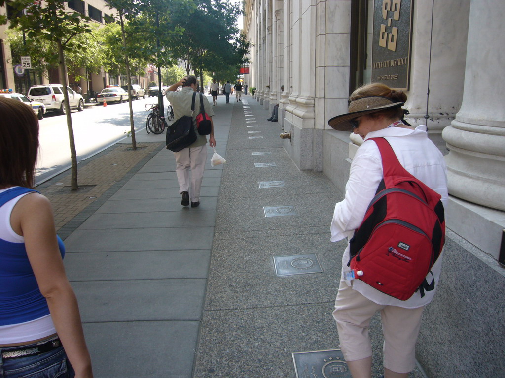 Miaomiao and our tour guide at the Signers Walk