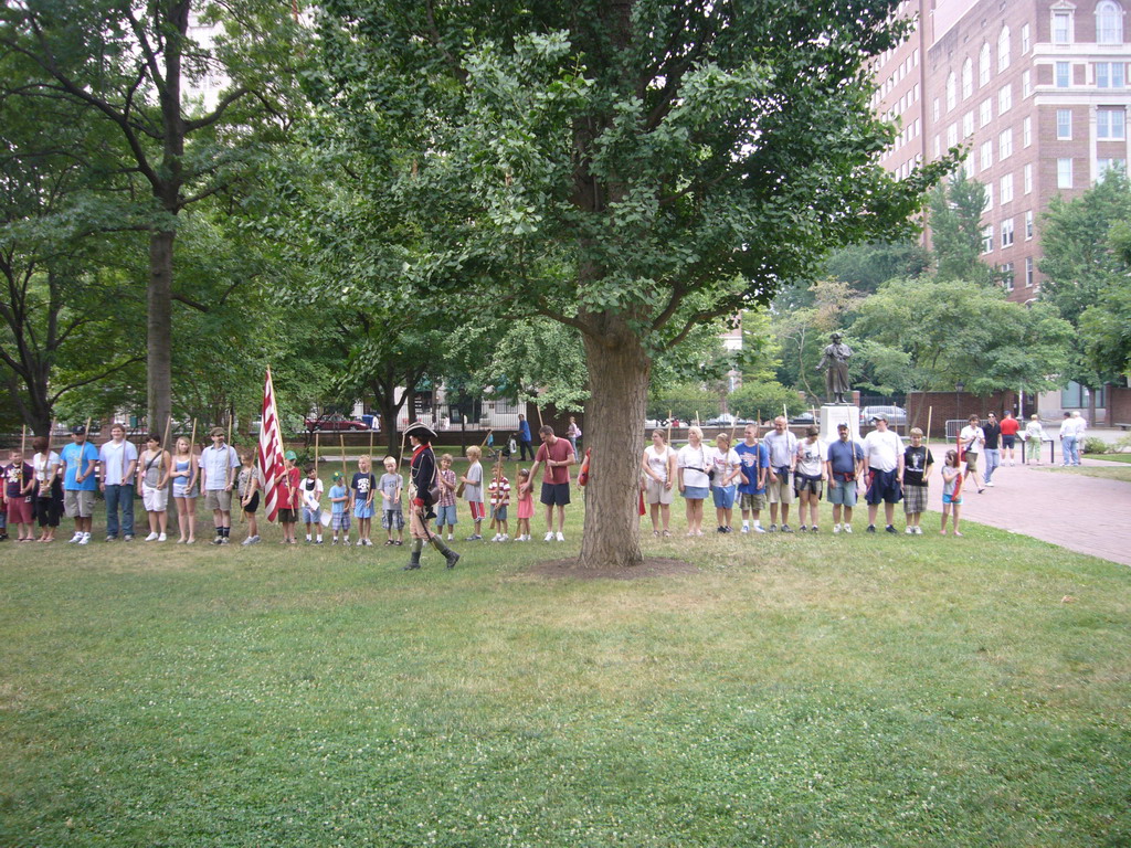 Independence Day actors and tourists