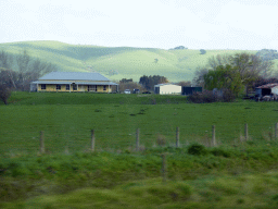 Hills and grasslands inbetween Grantville and Bass, viewed from our tour bus