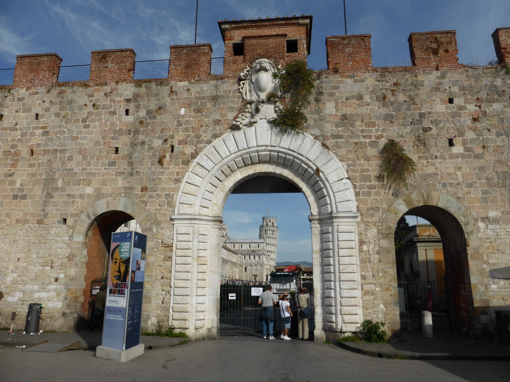 Western City Wall Gate at the Piazza Manin square, with a view on the Piazza del Duomo square with the Pisa Duomo cathedral and the Leaning Tower of Pisa