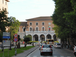 The Viale Antonio Gramsci street and the Pisa Centrale railway station