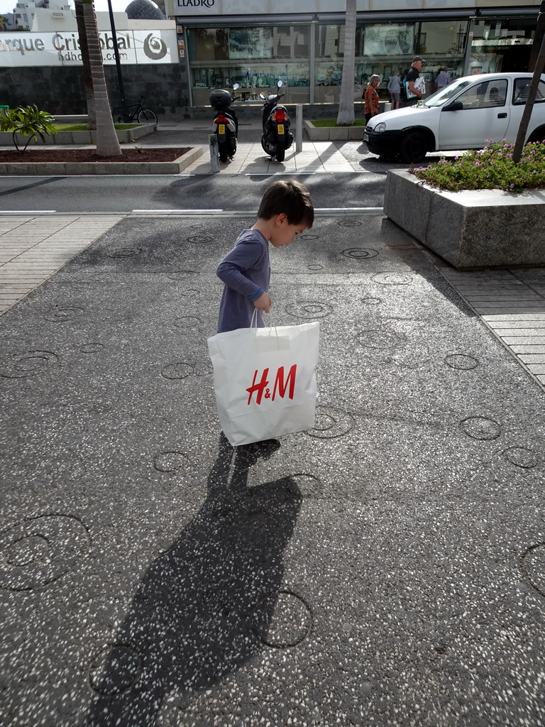 Max at the Avenida Rafael Puig Lluvina street