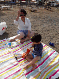 Miaomiao and Max at the Playa Honda beach
