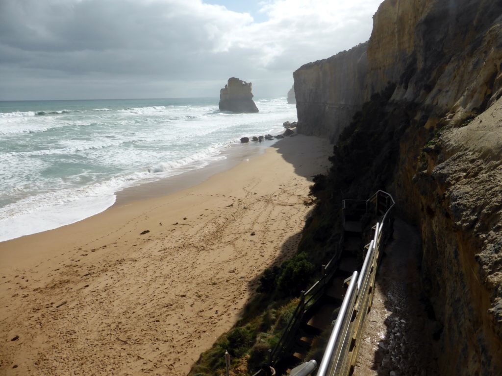 The Gibson Steps, with a view on the coastline at the northwest side, with the most eastern rock of the Twelve Apostles rocks