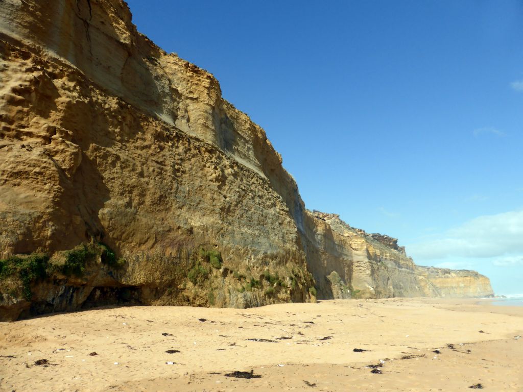 Beach and cliffs at the southeast side of the Gibson Steps