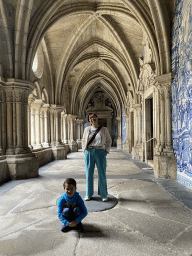 Miaomiao and Max at the Cloister of the Porto Cathedral