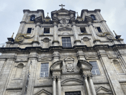 Northwest facade of the Igreja dos Grilos church at the Largo do Colégio square