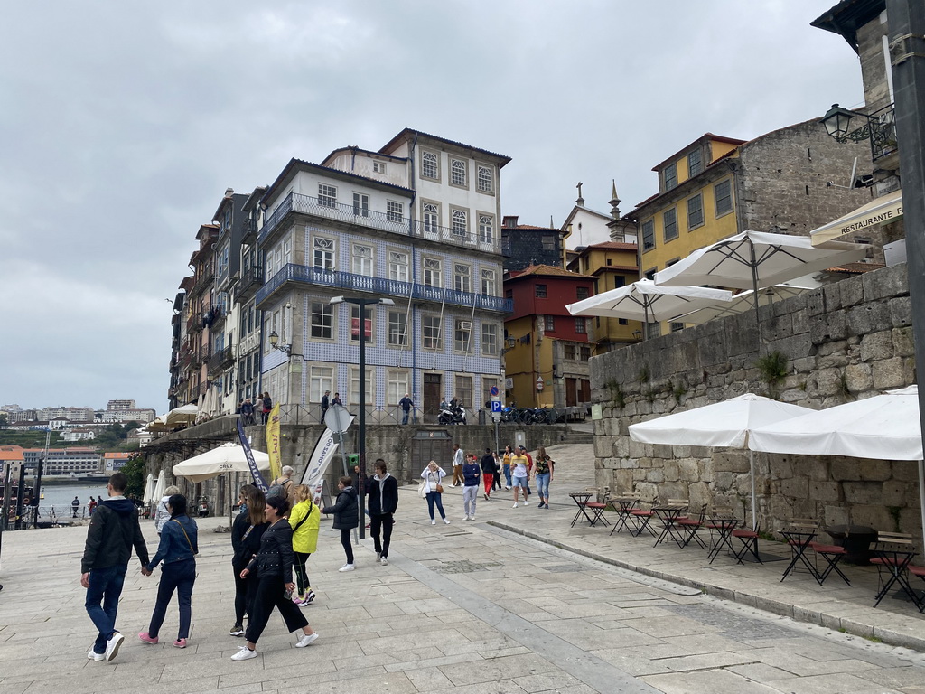 The Largo do Terreiro square and buildings at the Cais da Estiva street