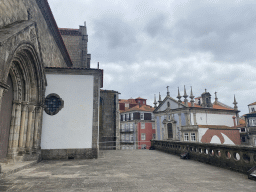 South side of the Igreja Monumento de São Francisco church and the Igreja Paroquial de São Nicolau church at the Rua do Infante D. Henrique street