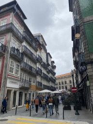 The Rua das Flores street, viewed from the Rua Trindade Coelho street