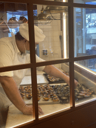 Person making Pastéis de Nata at the Flor de São Bento bakery