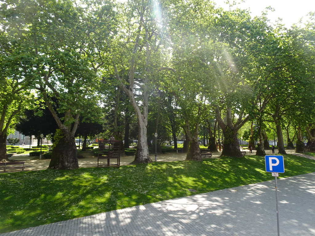 West side of the Jardim de João Chagas park at the Campo dos Mártires da Pátria square, viewed from the sightseeing bus