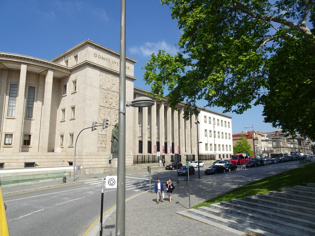 Front of the Palácio da Justiça palace at the Campo dos Mártires da Pátria square, viewed from the sightseeing bus