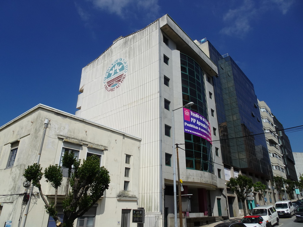 Buildings at the Rua de Júlio Dinis street, viewed from the sightseeing bus