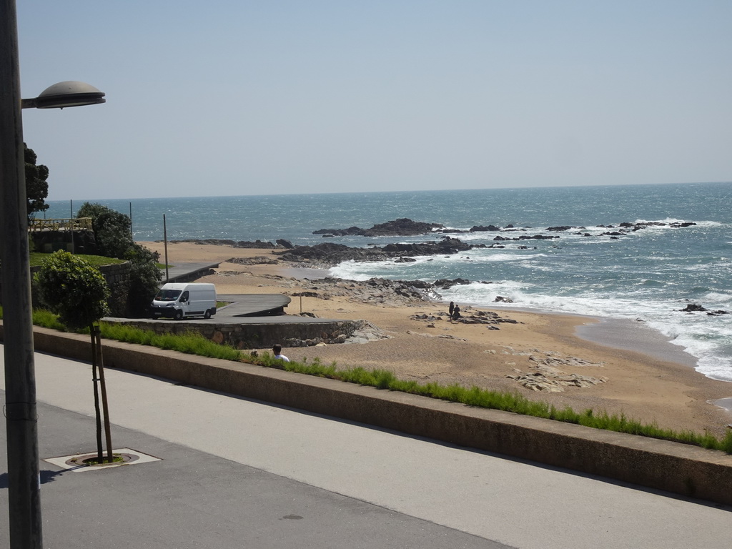 The Praia do Homem do Leme beach, viewed from the sightseeing bus on the Avenida de Montevideu street