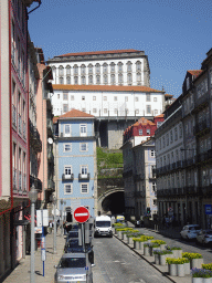 The Rua do Infante D. Henrique street, the Túnel da Ribeira tunnel and the Paço Episcopal do Porto palace