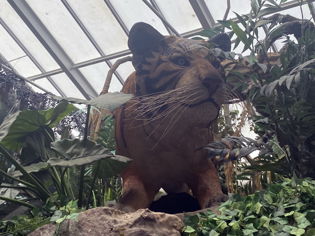 Tiger statue at the Equatorial Forests section of the boat ride at the World of Discoveries museum