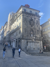 The Fonte Monumental da Ribeira fountain at the Praça Ribeira square