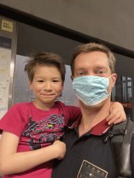 Tim and Max at the 24 de Agosto subway station