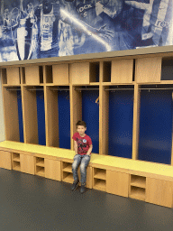 Max at the away team`s Dressing Room at the Estádio do Dragão stadium