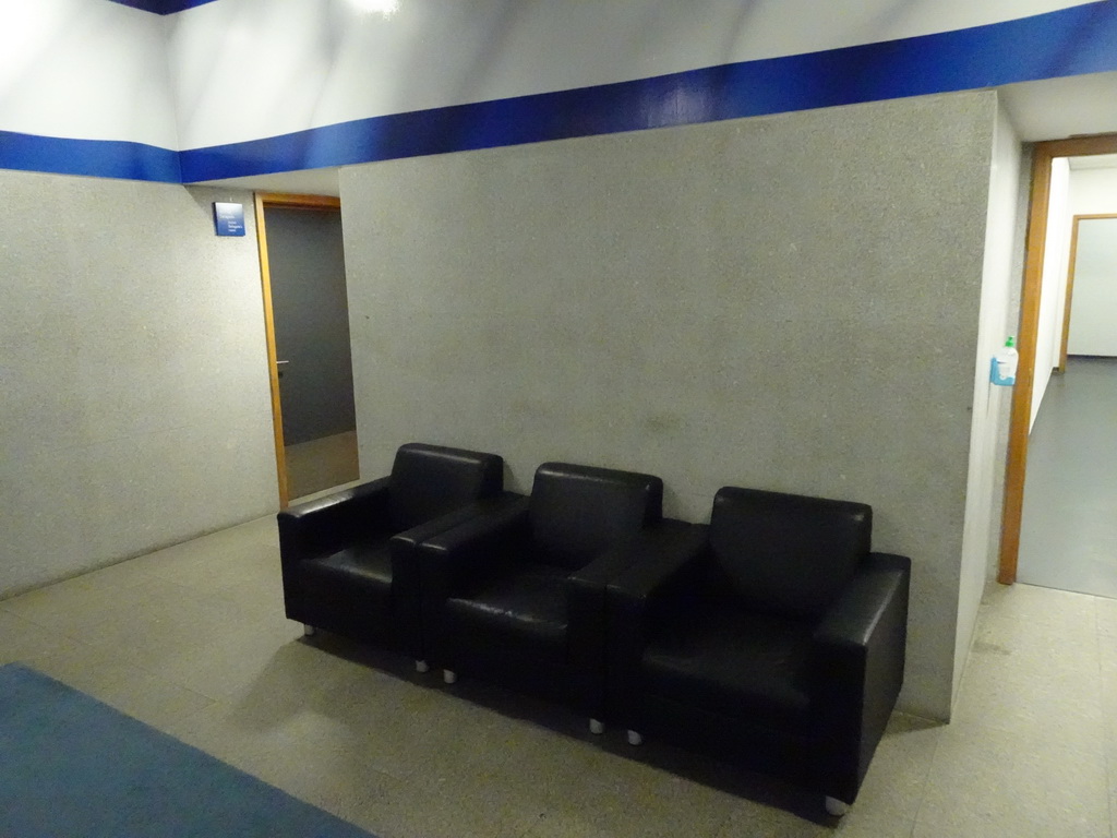 Sofa in the hallway of the Estádio do Dragão stadium