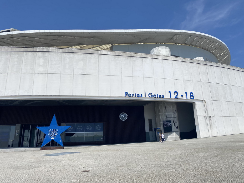 Southeast side of the Estádio do Dragão stadium, viewed from the Via Futebol Clube do Porto street