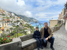 Tim and Max at the Viale Pasitea street, with a view on the town center, the town of Praiano and the Tyrrhenian Sea