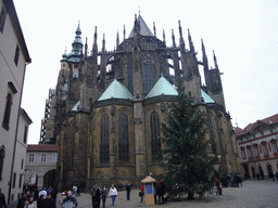 St. Vitus Cathedral and St. George Square with a christmas tree