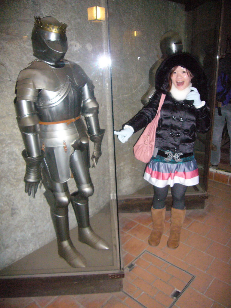 Miaomiao with an armour, in the Torture Museum at the Golden Lane