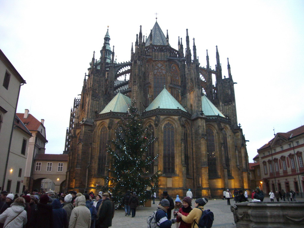 St. Vitus Cathedral and St. George Square with a christmas tree