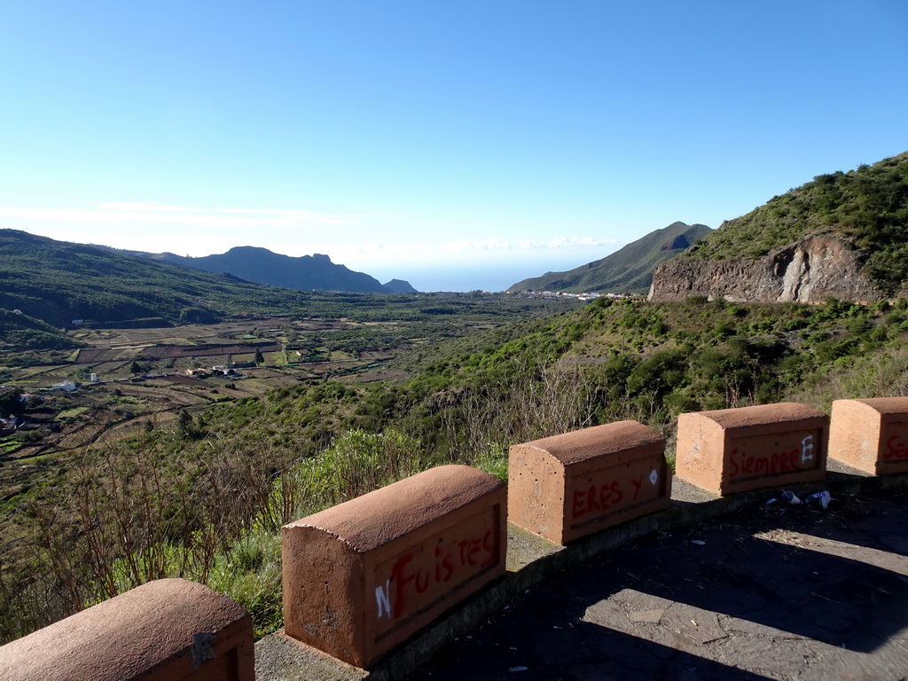 The town of Valle de Arriba and the Montanas Negras mountains, viewed from a parking place along the TF-82 road