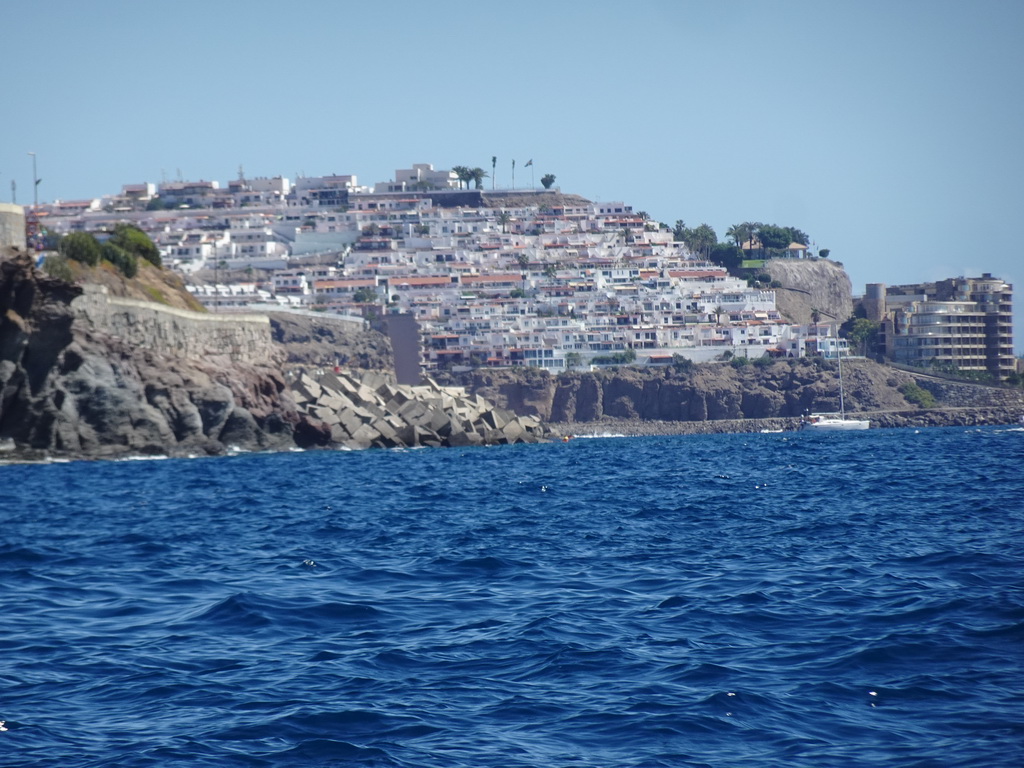 The town center, viewed from the Sagitarius Cat boat