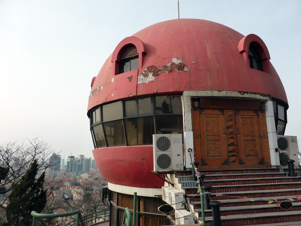 Left sightseeing tower at the Xinhaoshan Park